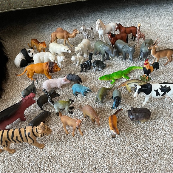variety Other - Lots of animal figures